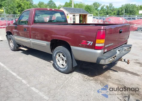 2000 Chevrolet Silverado 1500 Ls z USA, uszkodzony, nr VIN 1GCEK14T8YE137776